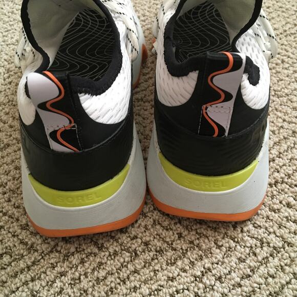 Nearly New Sorel Kinetic Impact II Lace Sneaker - Women's 8.5 - Picture 8 of 12